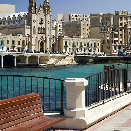 Luxury Tigne Point With Pool Apartment Sliema